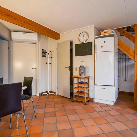 Three-bedroom In アパート