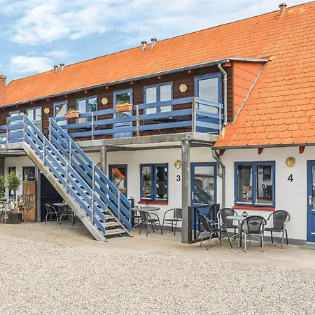 Three-bedroom In Apartament