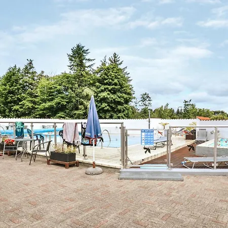 Apartament Three-bedroom In *