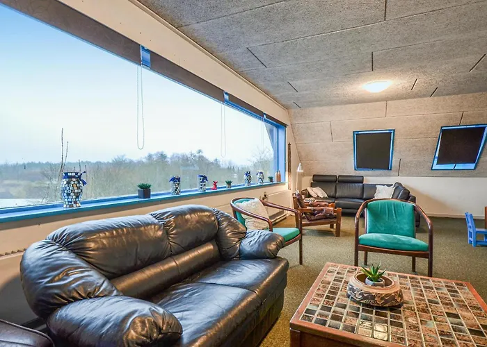 Three-bedroom In Апартаменты *